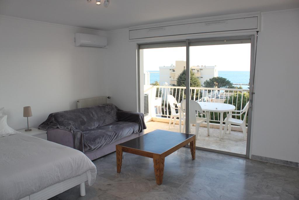 Apartamento Azur 3000 Saint-Laurent-du-Var Habitación foto