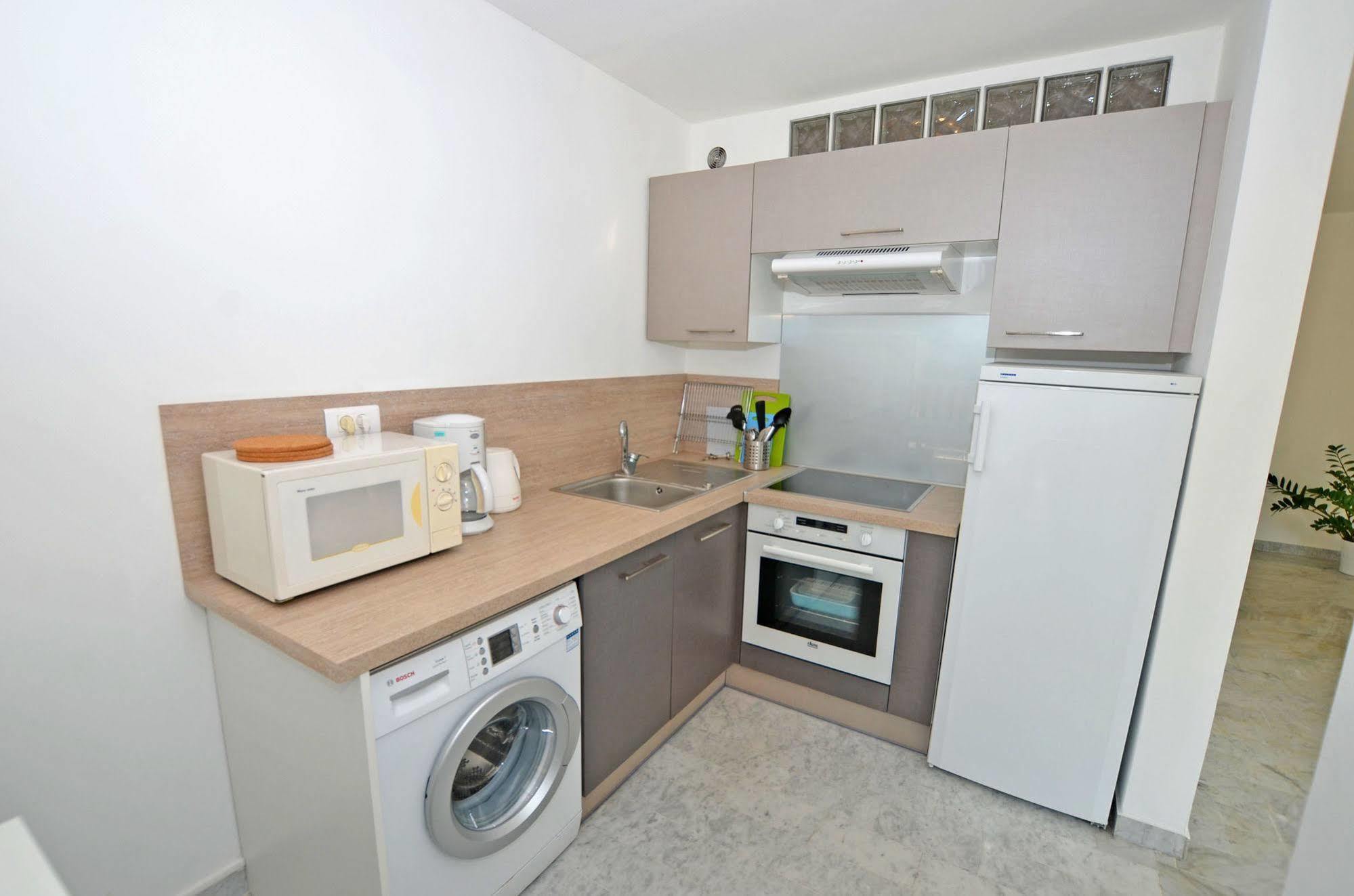 Apartamento Azur 3000 Saint-Laurent-du-Var Exterior foto